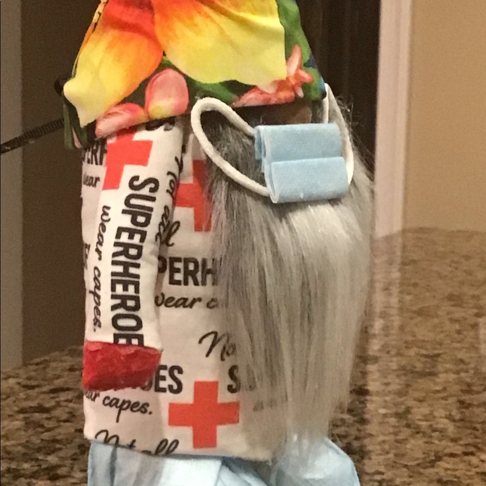 Gnome - Picture 2 of 3
